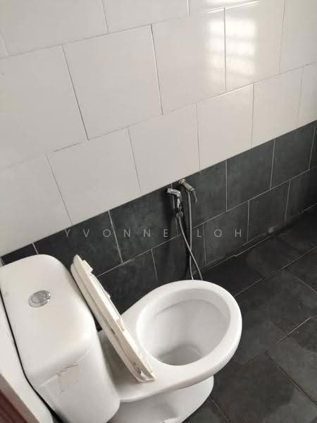 Kondominium untuk Disewa di Anggun Residences - Yvonne Loh - Bathroom - PropertyGuru.com.my