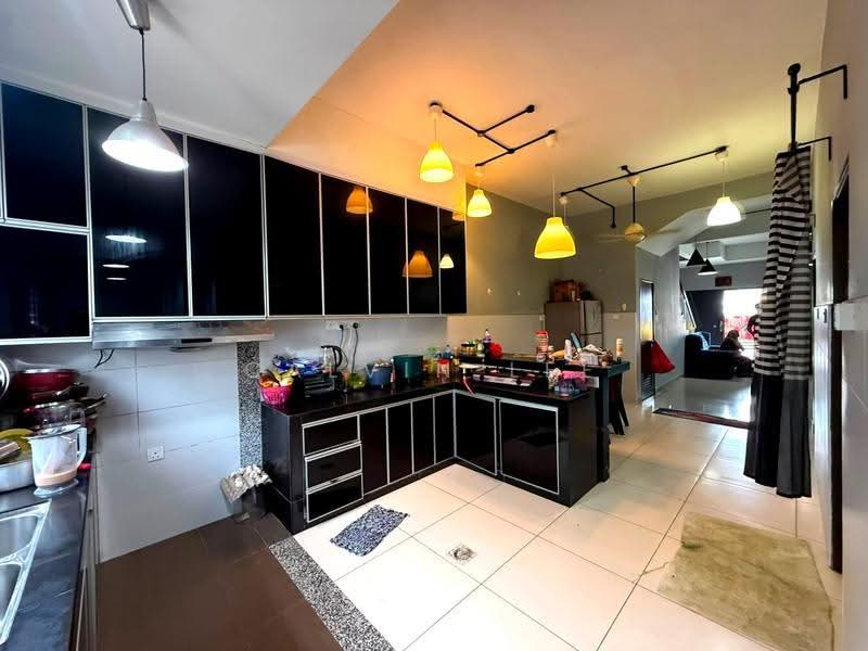 2-storey Terraced House for Sale in Kangkar Pulai (Skudai) - Calvin Lee - Kitchen - PropertyGuru.com.my