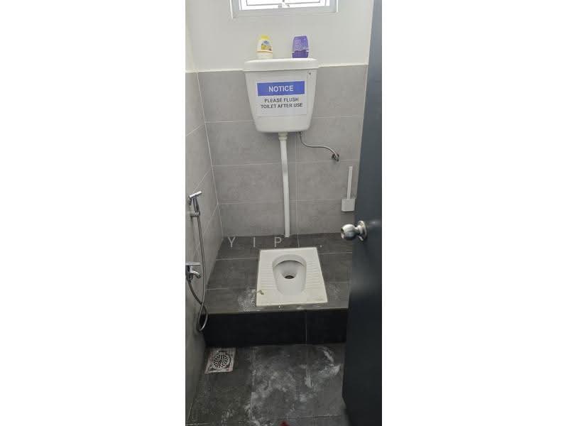 Shop / Office untuk Disewa di Austin Crest (Johor Bahru) - Yip . - Bathroom - PropertyGuru.com.my