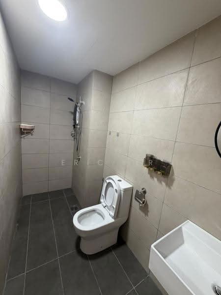 Kediaman Servis untuk Disewa di M Luna - Eric Per - Bathroom - PropertyGuru.com.my