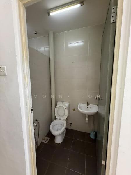 Semi-Detached House for Rent in Hijauan Valdor (Sungai Jawi) - Yvonne Loh - Bathroom - PropertyGuru.com.my