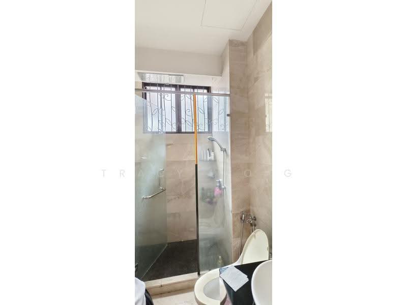Rumah Berkembar untuk Dijual di Bandar Kinrara Seksyen 6 (Bandar Kinrara) - Tracy Leong - Bathroom - PropertyGuru.com.my