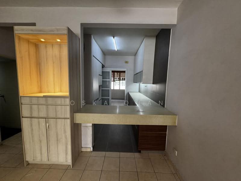 2-storey Terraced House for Sale in Bandar Kinrara (Selangor) - Oska Quan - Kitchen - PropertyGuru.com.my