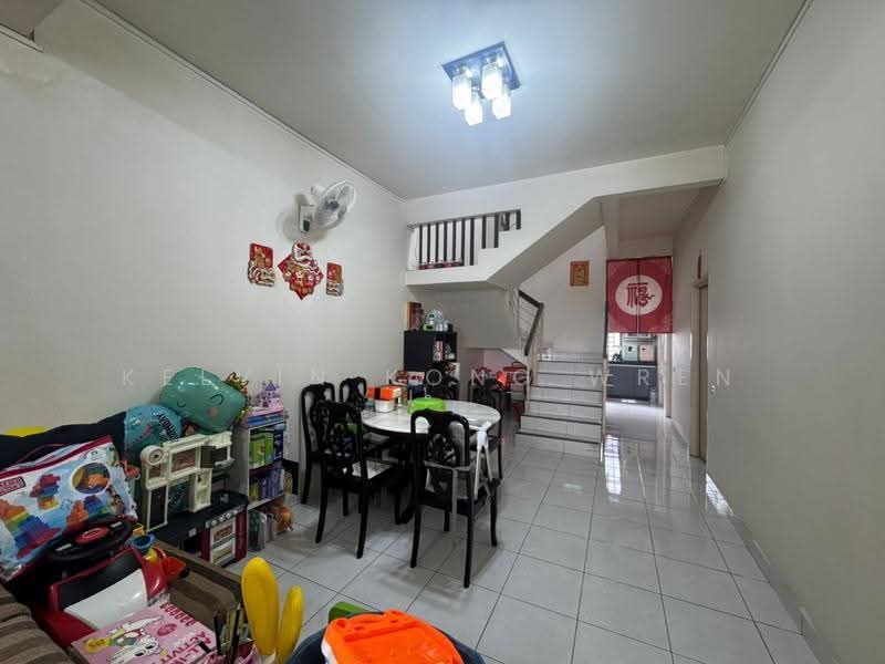 2-storey Terraced House for Sale in Setia Tropika (Johor Bahru) - Kelvin Kong Wren - Dining Room - PropertyGuru.com.my