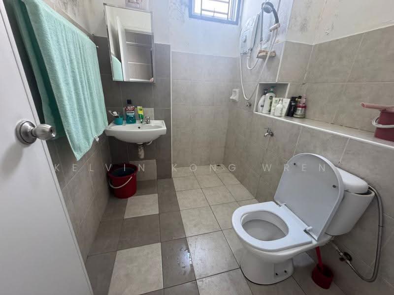 2-storey Terraced House for Sale in Setia Tropika (Johor Bahru) - Kelvin Kong Wren - Bathroom - PropertyGuru.com.my