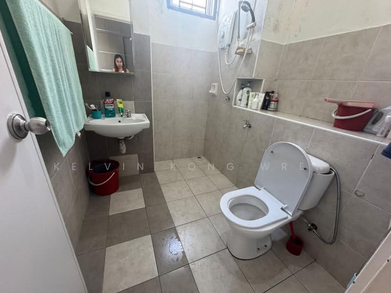 2-storey Terraced House for Sale in Setia Tropika (Johor Bahru) - Kelvin Kong Wren - Bathroom - PropertyGuru.com.my