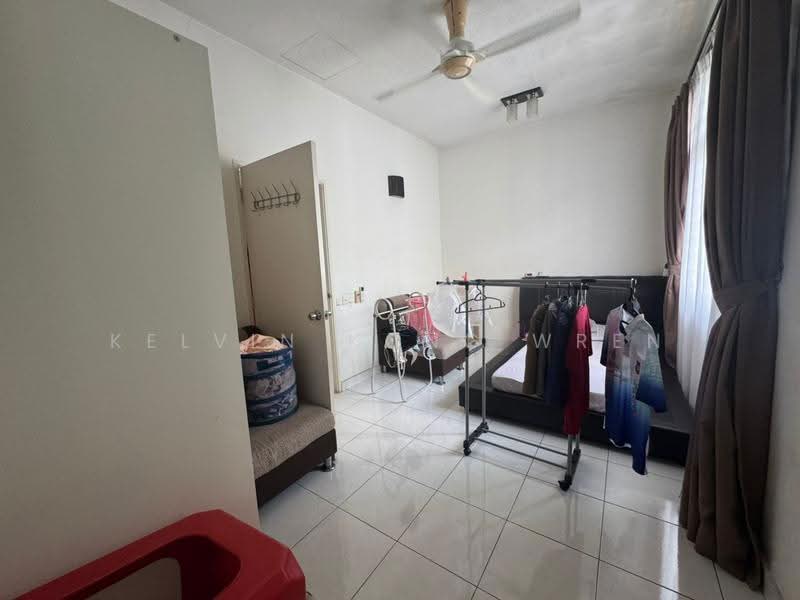 2-storey Terraced House for Sale in Setia Tropika (Johor Bahru) - Kelvin Kong Wren - Bedroom - PropertyGuru.com.my