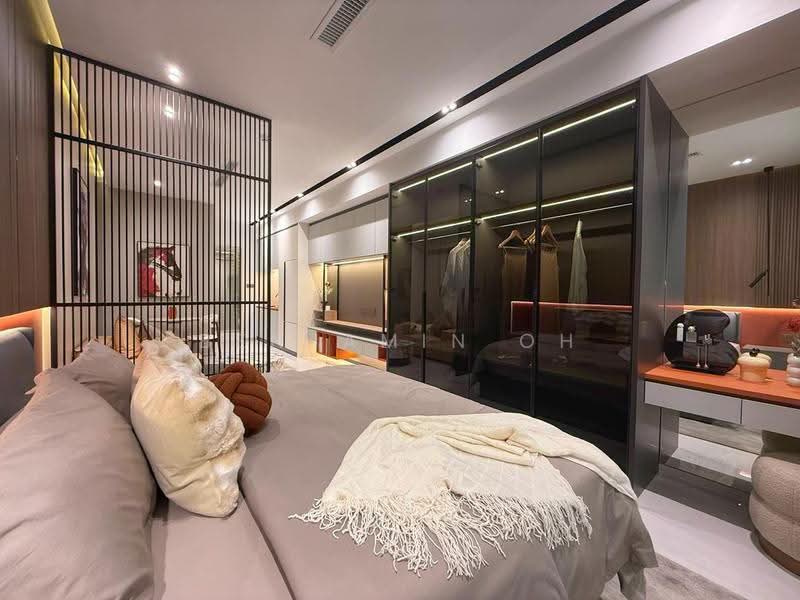 Pangsapuri untuk Dijual di R&F Princess Cove Phase 3-New Casa Suites - Benjamin Oh - Master Bedroom - PropertyGuru.com.my