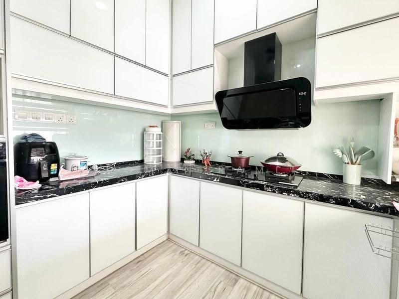 Condominium for Sale at Suasana Lumayan - Luqman Ramli - Kitchen - PropertyGuru.com.my