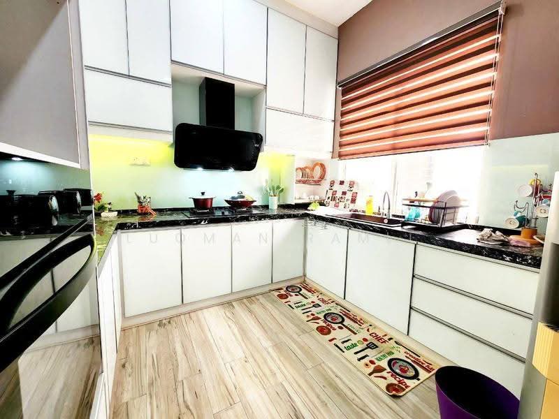 Condominium for Sale at Suasana Lumayan - Luqman Ramli - Kitchen - PropertyGuru.com.my