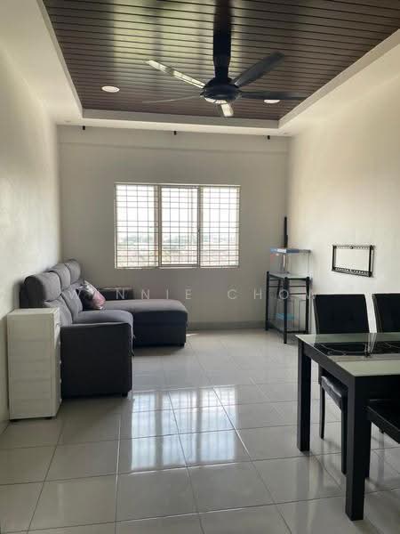 Pangsapuri untuk Disewa di Kemuning Aman - Winnie Chow - Living Room - PropertyGuru.com.my
