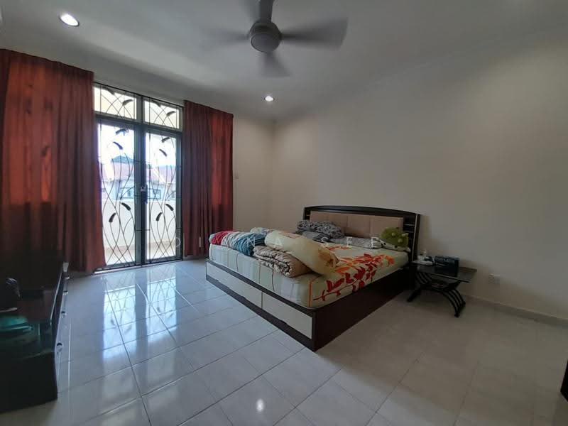 2-storey Terraced House for Sale in Bandar Bukit Tinggi 2 (Klang) - Diana See - Bedroom - PropertyGuru.com.my