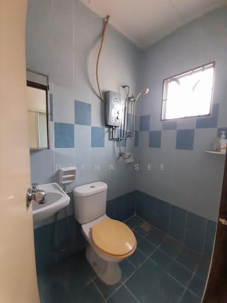 2-storey Terraced House for Sale in Bandar Bukit Tinggi 2 (Klang) - Diana See - Bathroom - PropertyGuru.com.my