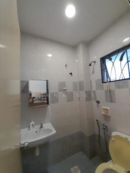 2-storey Terraced House for Sale in Bandar Bukit Tinggi 2 (Klang) - Diana See - Bathroom - PropertyGuru.com.my