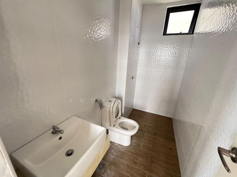 Kondominium untuk Dijual di The Quartz Residence - Andy Yong - Bathroom - PropertyGuru.com.my