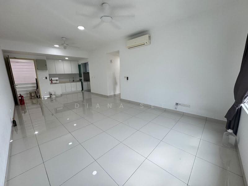 Kediaman Servis untuk Dijual di Impiria Residensi Bukit Tinggi Klang - Diana See - Kitchen - PropertyGuru.com.my