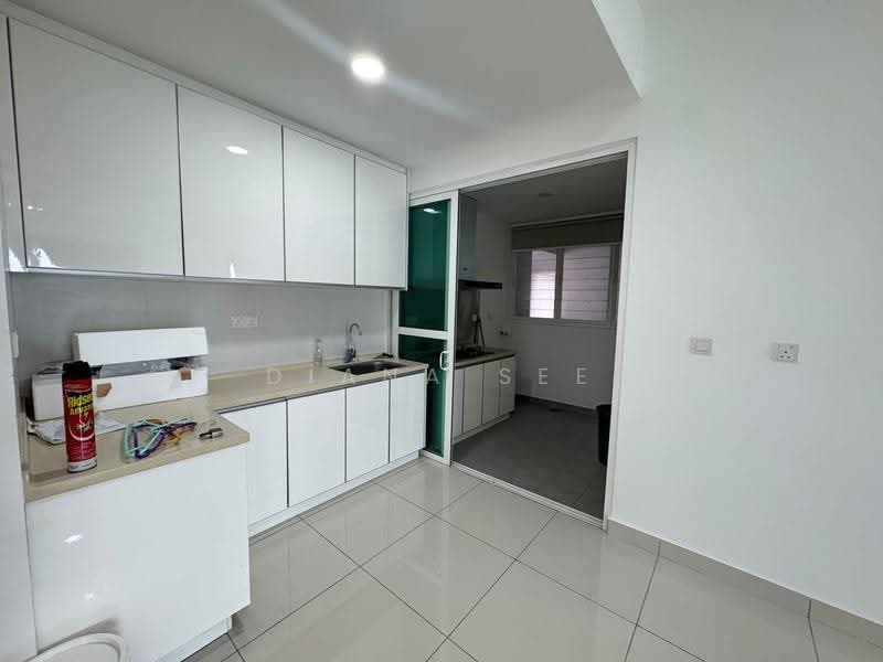 Kediaman Servis untuk Dijual di Impiria Residensi Bukit Tinggi Klang - Diana See - Kitchen - PropertyGuru.com.my