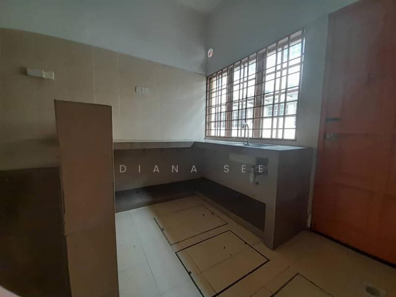 2-storey Terraced House for Sale in Taman Meru (Klang) - Diana See - Kitchen - PropertyGuru.com.my