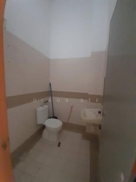 2-storey Terraced House for Sale in Taman Meru (Klang) - Diana See - Bathroom - PropertyGuru.com.my
