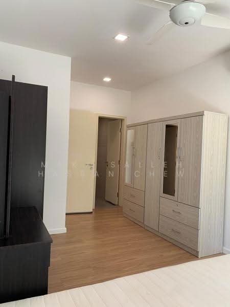 Condominium for Rent at Residensi Cyberjaya Lakefront - Maxx Salleh Hassan Chew - Bedroom - PropertyGuru.com.my
