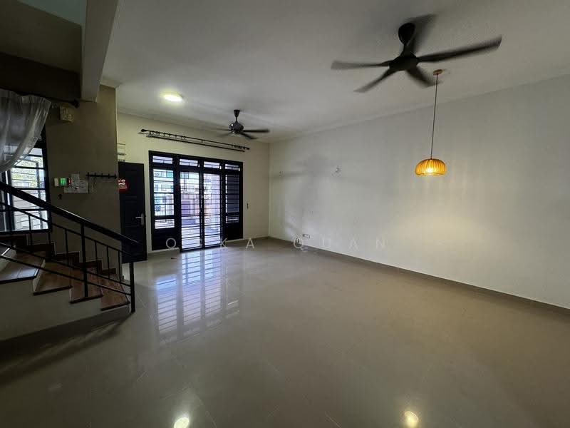 2-storey Terraced House for Sale in Bandar Kinrara (Selangor) - Oska Quan - Living Room - PropertyGuru.com.my