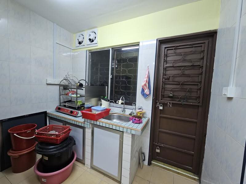 2-storey Terraced House for Sale in Taman Muda (Ampang) - Eason Chan - Kitchen - PropertyGuru.com.my