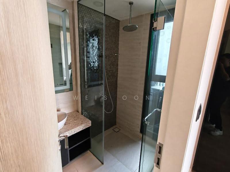 Service Residence for Sale at Star Residences Two - Weis Oon - Bathroom - PropertyGuru.com.my