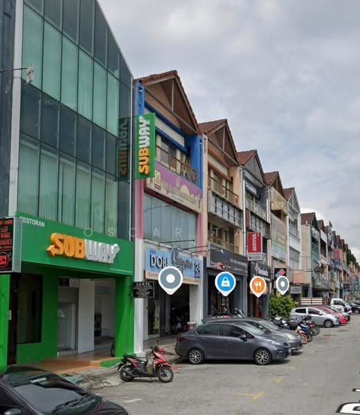 Shop for Sale in Bandar Putra Permai (Seri Kembangan) - Oscar Tan - Exterior - PropertyGuru.com.my
