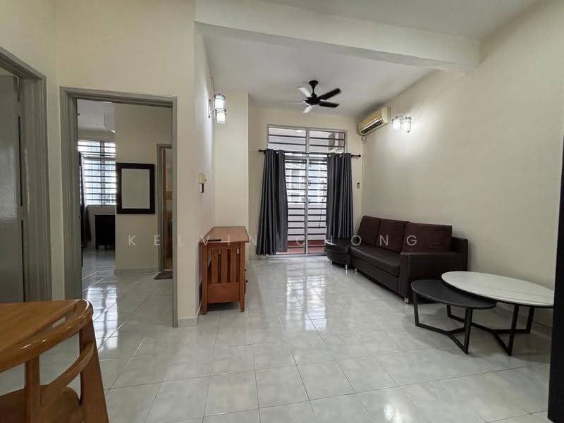 Pangsapuri untuk Disewa di Alpine Village - Kelvin Chong - Living Room - PropertyGuru.com.my