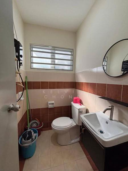 Pangsapuri untuk Disewa di Alpine Village - Kelvin Chong - Bathroom - PropertyGuru.com.my