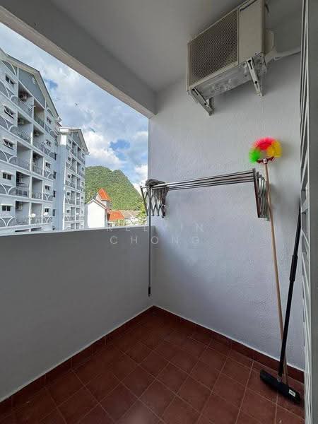 Pangsapuri untuk Disewa di Alpine Village - Kelvin Chong - Balcony - PropertyGuru.com.my