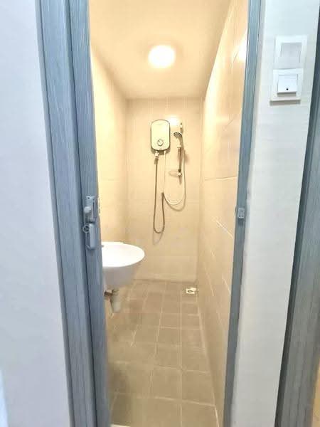Pangsapuri untuk Disewa di Taman Bukit Erskine - Gan Chun Kai - Bathroom - PropertyGuru.com.my