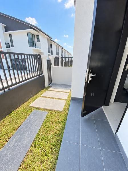 2-storey Terraced House for Sale in U16, Elmina Gardens (Shah Alam) - Lucas Loh - Exterior - PropertyGuru.com.my