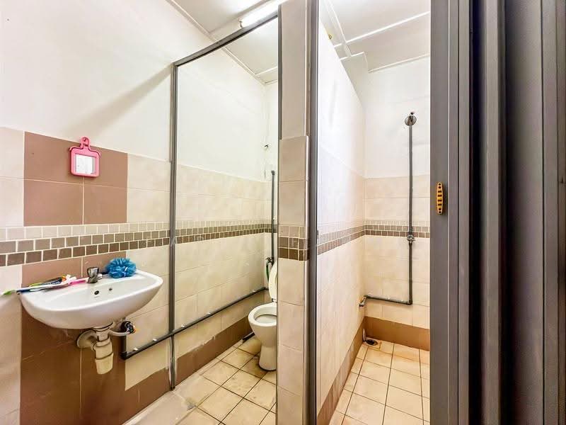 2-storey Terraced House for Sale in Bandar Seri Putra (Bangi) - Farid Fahmi - Bathroom - PropertyGuru.com.my