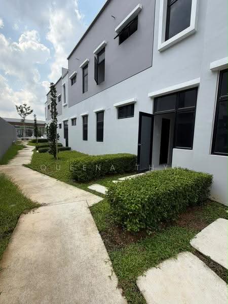 2-storey Terraced House for Sale in Taman Mount Austin (Tebrau) - Queena Thye - Exterior - PropertyGuru.com.my