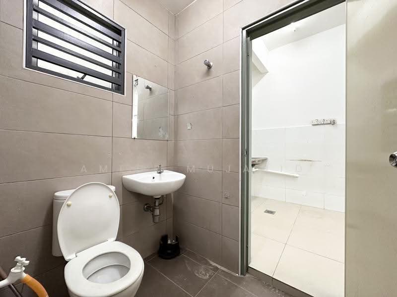 2-storey Terraced House for Rent in Taman Sejati (Klang) - Ameer Mujahid - Bathroom - PropertyGuru.com.my