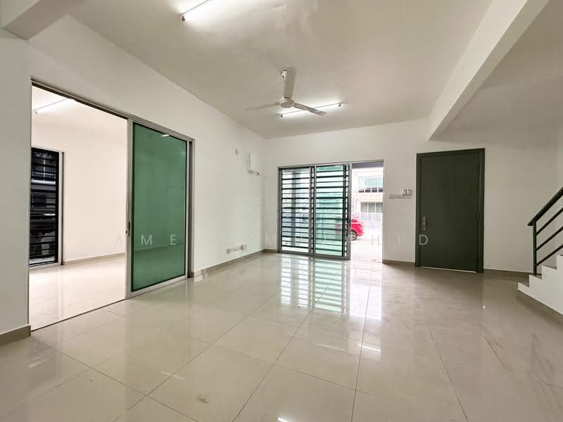 2-storey Terraced House for Rent in Taman Sejati (Klang) - Ameer Mujahid - Living Room - PropertyGuru.com.my