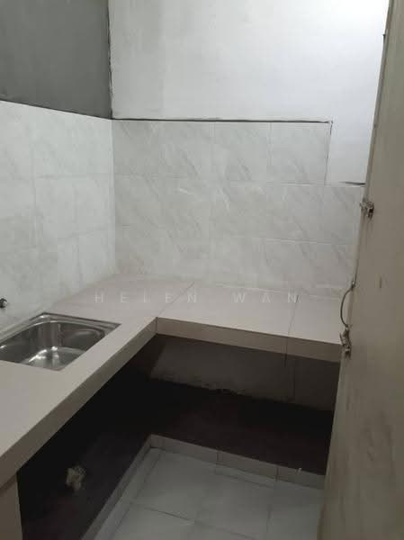 2.5-storey Terraced House for Sale in Taman Sri Sinar (Segambut) - Helen Wan - Kitchen - PropertyGuru.com.my