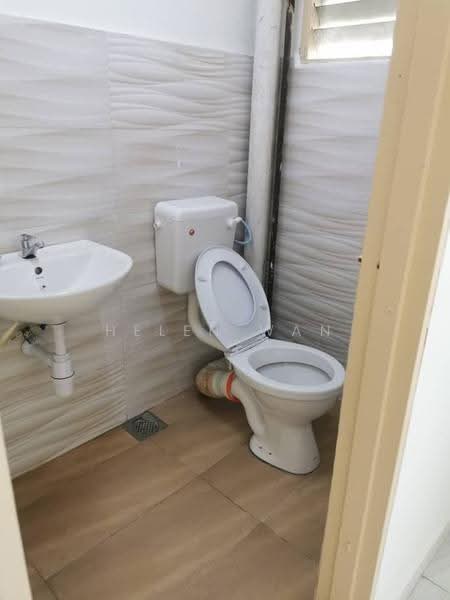 2.5-storey Terraced House for Sale in Taman Sri Sinar (Segambut) - Helen Wan - Bathroom - PropertyGuru.com.my