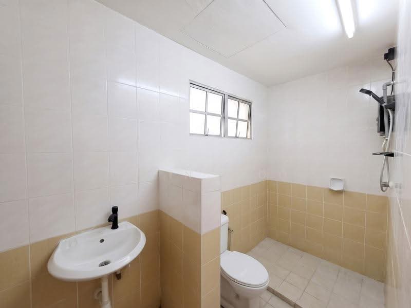 Condominium for Rent at Bercham Prima (Ipoh Kiara) - Qazin Khoo - Bathroom - PropertyGuru.com.my