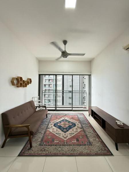 Kediaman Servis untuk Disewa di Seasons Garden Residences - calvin Chin - Living Room - PropertyGuru.com.my