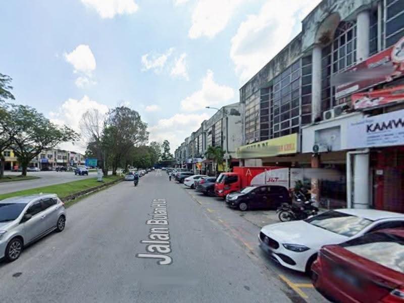 Shop for Sale in Bandar Pinggiran Subang (Shah Alam) - Keanu Tan - Exterior - PropertyGuru.com.my