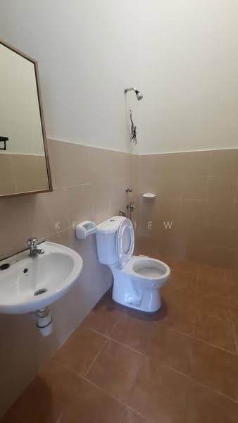 2-storey Terraced House for Rent in Taman Scientex Utama (Senai) - Ken Liew - Bathroom - PropertyGuru.com.my
