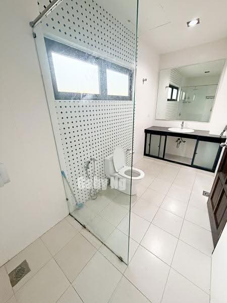 Bungalow House untuk Dijual di Taman Hillview (Ulu Kelang) - Gaby Ng - Bathroom - PropertyGuru.com.my