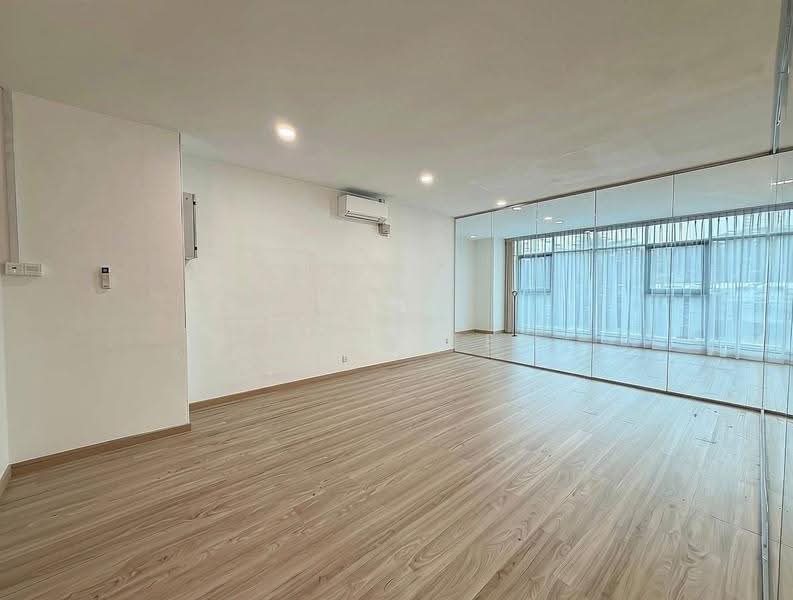 Shop for Rent in Southkey (Johor Bahru) - Caryn Ter - Interior - PropertyGuru.com.my