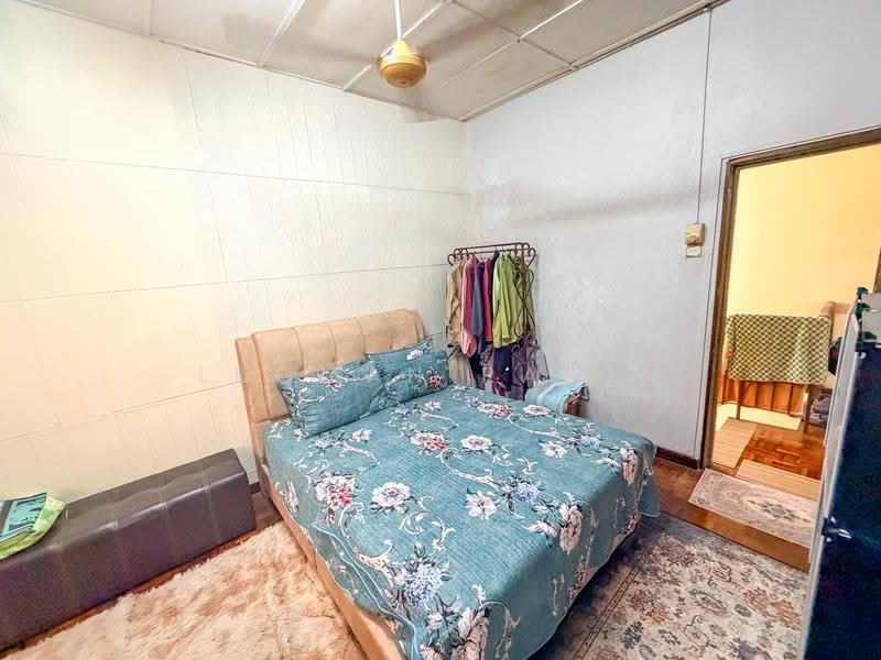 2-storey Terraced House for Sale in Bandar Tun Hussein Onn (Cheras) - Luqman Ramli - Bedroom - PropertyGuru.com.my