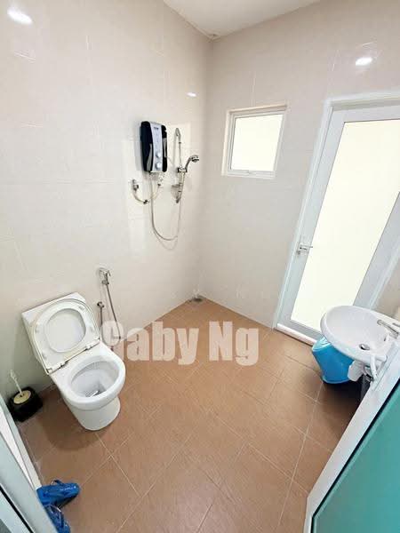 3.5-storey Terraced House for Sale in Ampang (Selangor) - Gaby Ng - Bathroom - PropertyGuru.com.my
