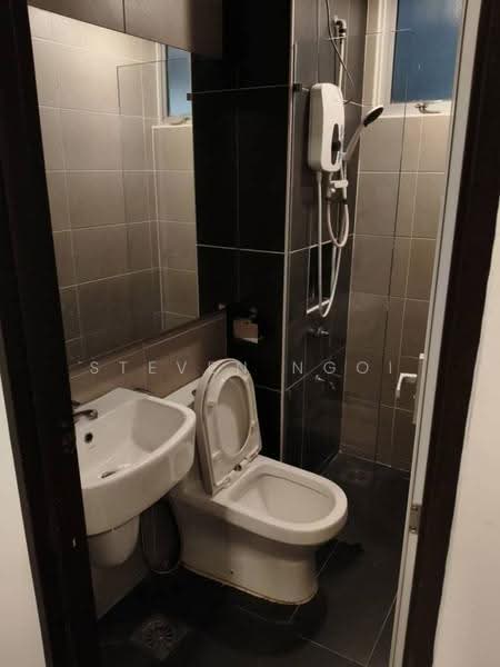 Kediaman Servis untuk Disewa di D'Putra Suites - Steven Ngoi - Bathroom - PropertyGuru.com.my