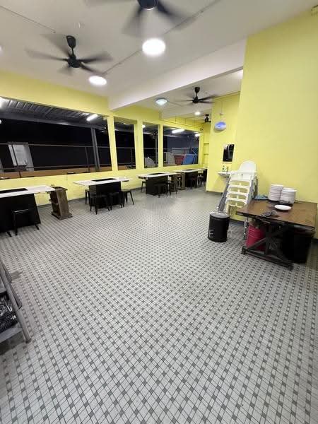 Shop for Rent in Taman Kebun Teh (Johor Bahru) - Caryn Ter - Interior - PropertyGuru.com.my