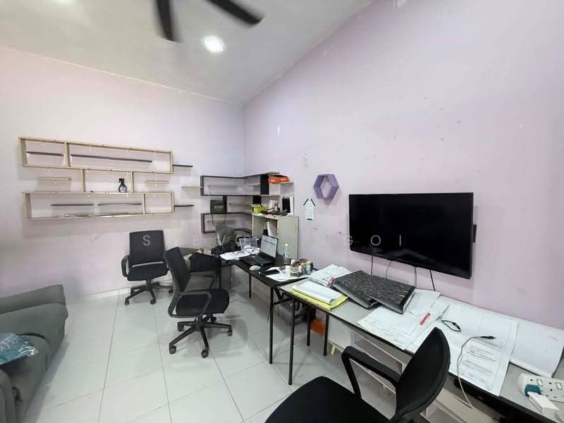 Rumah Teres 1-Tingkat untuk Dijual di Taman Lagenda Putra (Kulai) - Steven Ngoi - Study - PropertyGuru.com.my